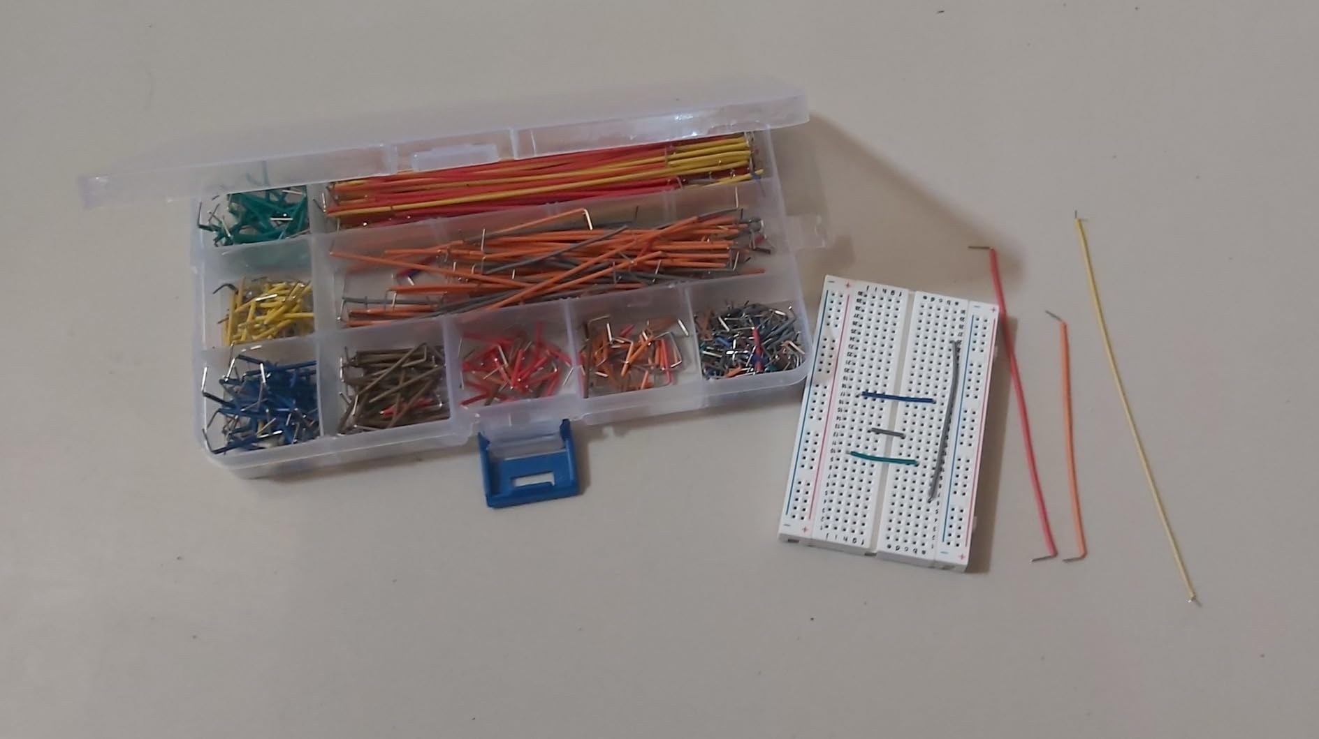 AUSTOR 560 Pieces Jumper Wire Kit Preformed Breadboard Jumper Wire customer photo 1