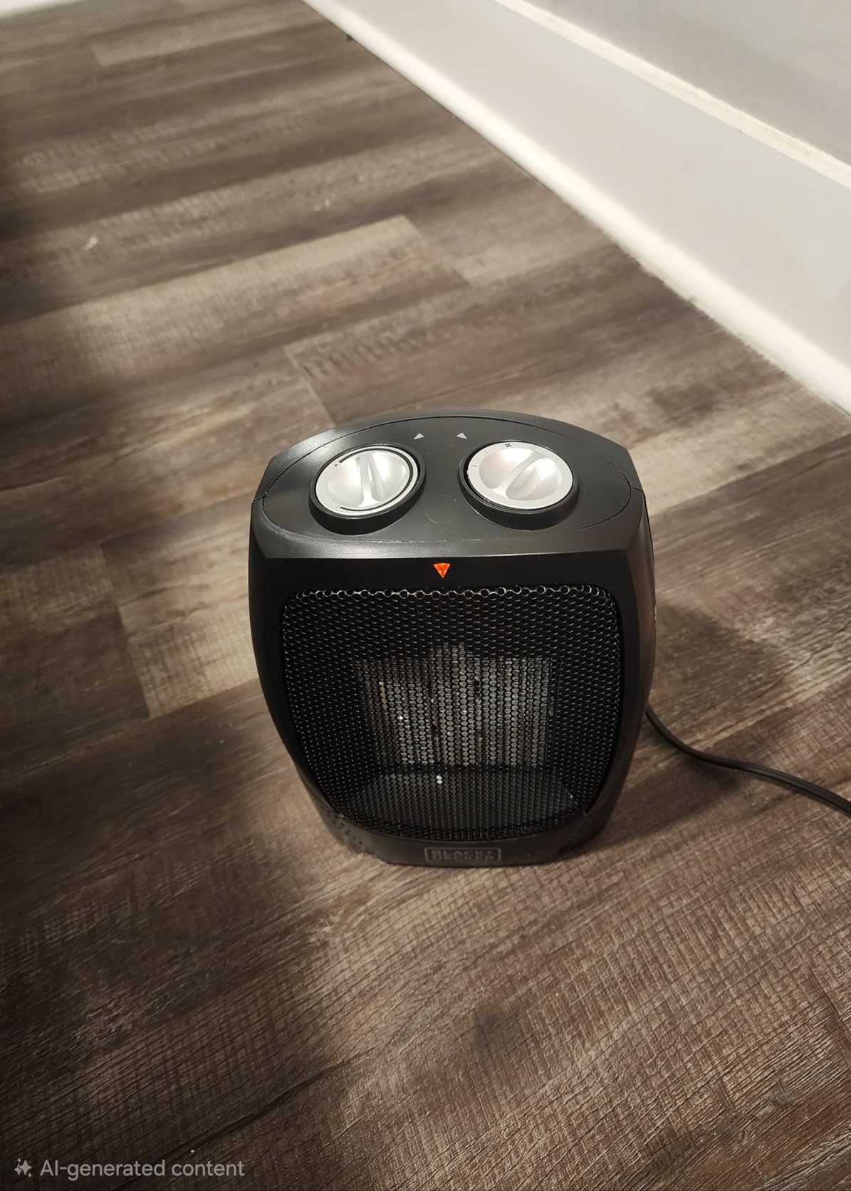 BLACK+DECKER Personal Ceramic Heater, 1500 Watts, BHDC201, Black customer photo 2
