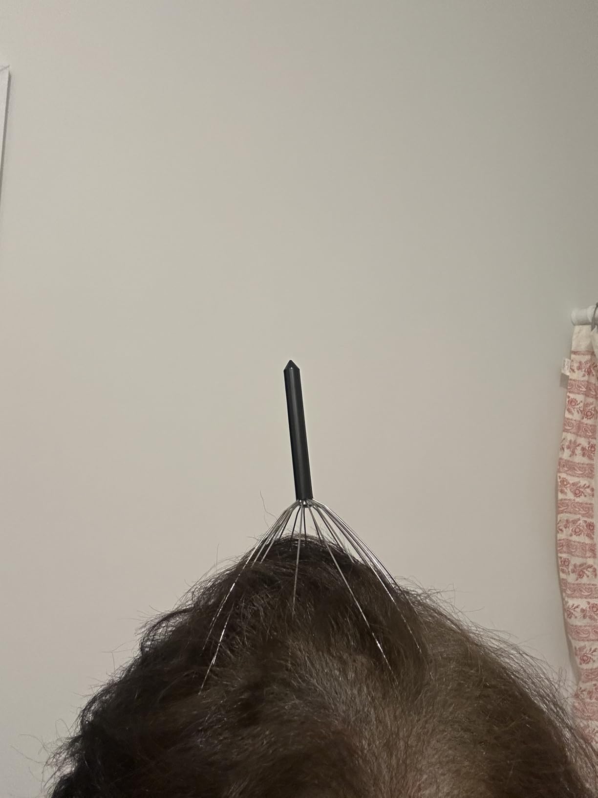 USAGA Head Massager Scalp Massager 20 Fingers Head Scratcher for Scalp Body Relaxing (Silvery) customer photo 1
