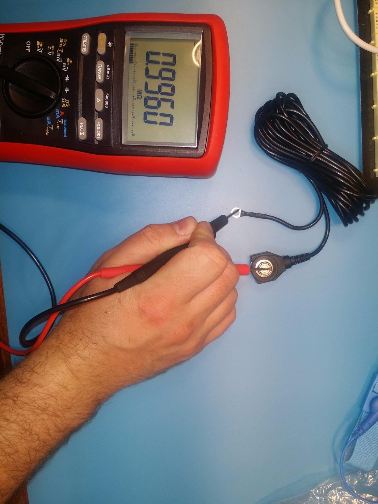 Bertech ESD High Temperature Rubber Mat Kit with a Wrist Strap and Grounding Cord, 20