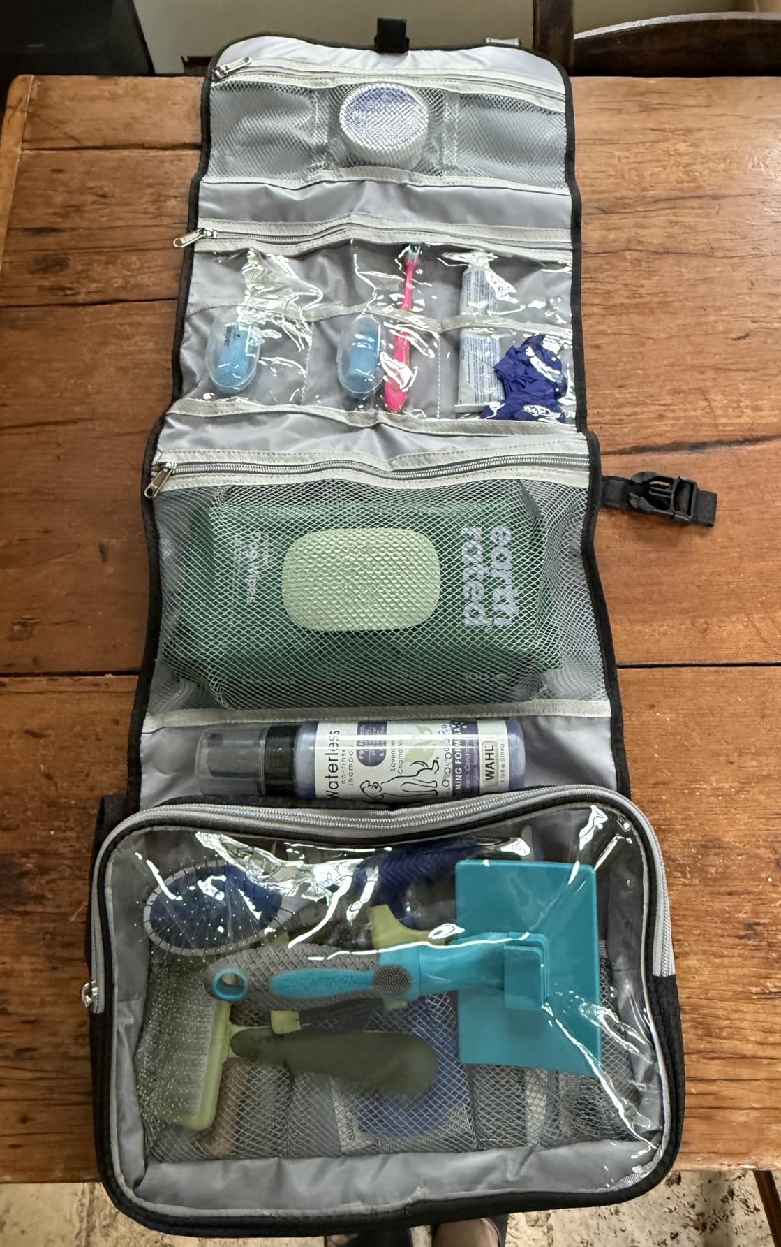 Relavel Hanging Toiletry Bag for Men Women, Water-Resistant Toiletries Bag customer photo 1