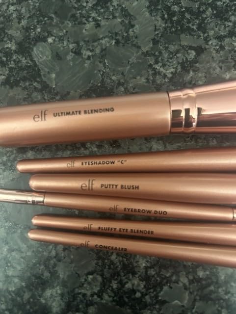 e.l.f. Flawless Face Kit, 6-Piece Brush Collection, Brushes For Face, Eyes & Brows, Vegan & Cruelty-Free customer photo 1