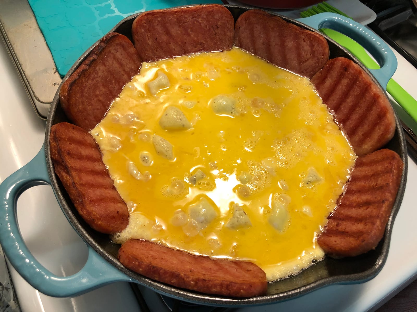 Le Creuset Enameled Cast Iron Signature Deep Round Grill, 9.75