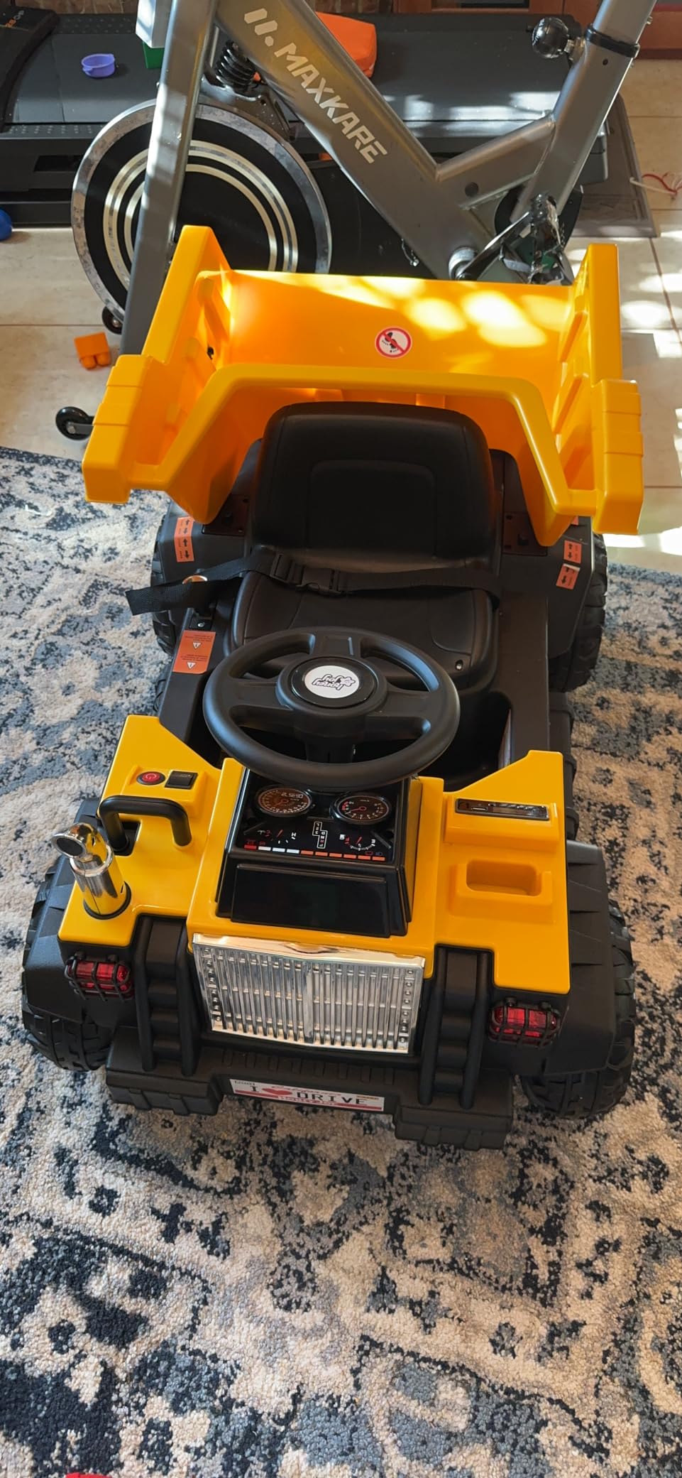Costzon Ride on Car, 12V Ride on Dump Truck w/Remote Control, Electric Dump Bed, Music, Horn, USB, AUX, Treaded Tires, Shovel, 3 Speeds, Battery Powered Construction Vehicle, Electric Car for Kids customer photo 2