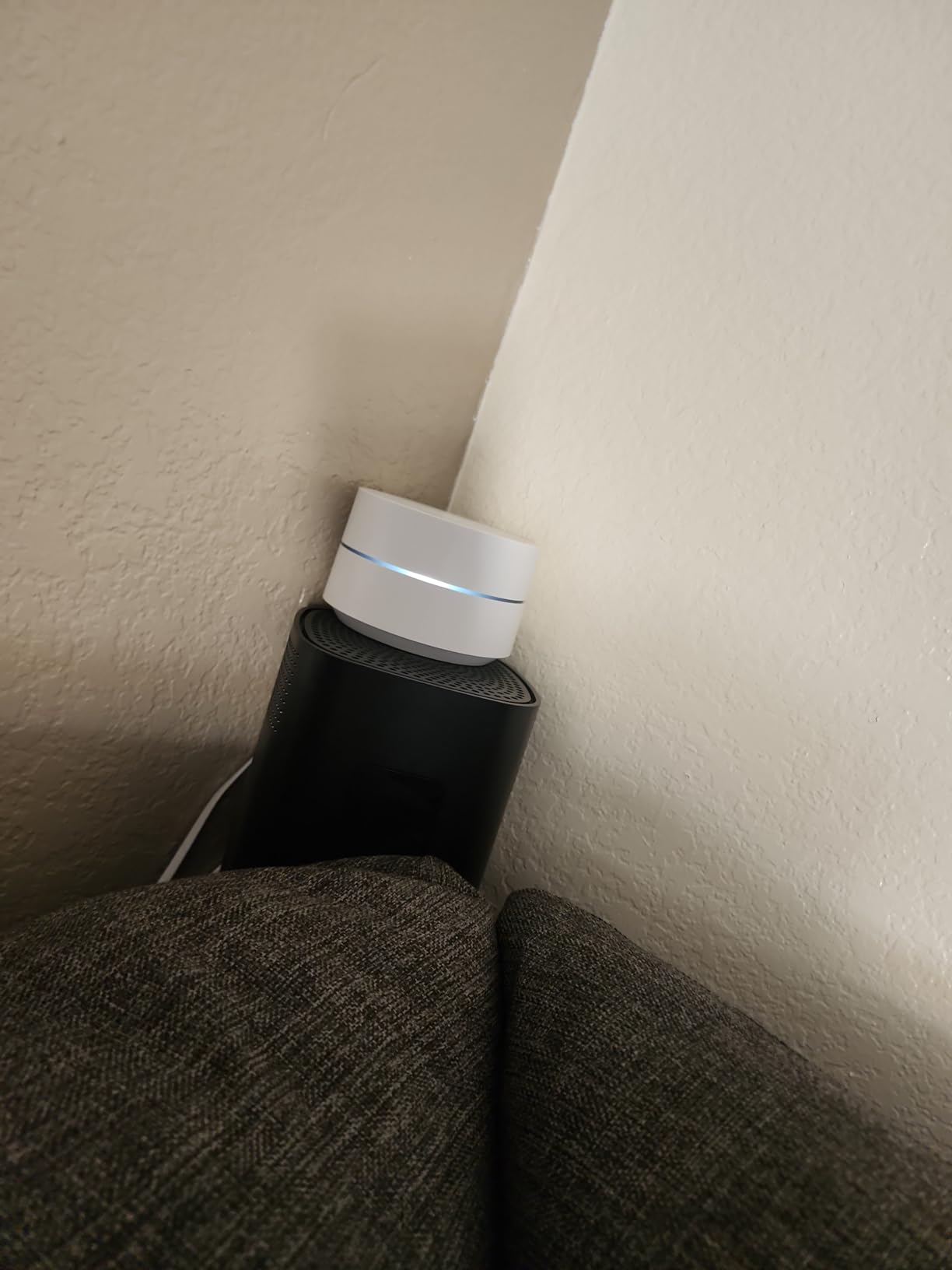 Google Wifi - AC1200 - Mesh WiFi System - Wifi Router - 1500 Sq Ft Coverage - 1 pack customer photo 2