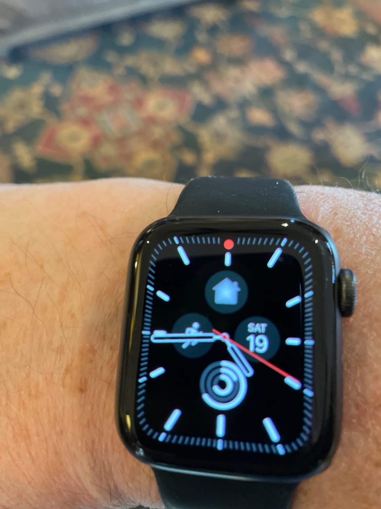 Renewed Apple Watch SE customer photo 1