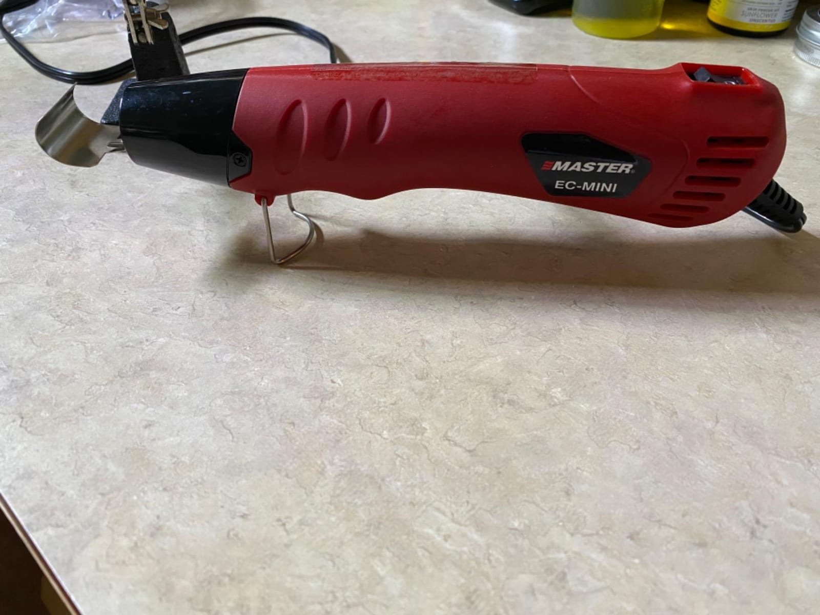 Master Appliance EC-MINI Heat Gun for Crafts, Shrink Wrap, Heat Shrink Tubing, Wire Connectors, Electrical Connectors, Epoxy Resin, Candle Making Heatgun, Embossing Hot Air Gun w/Heat Shrink Reflector customer photo 2