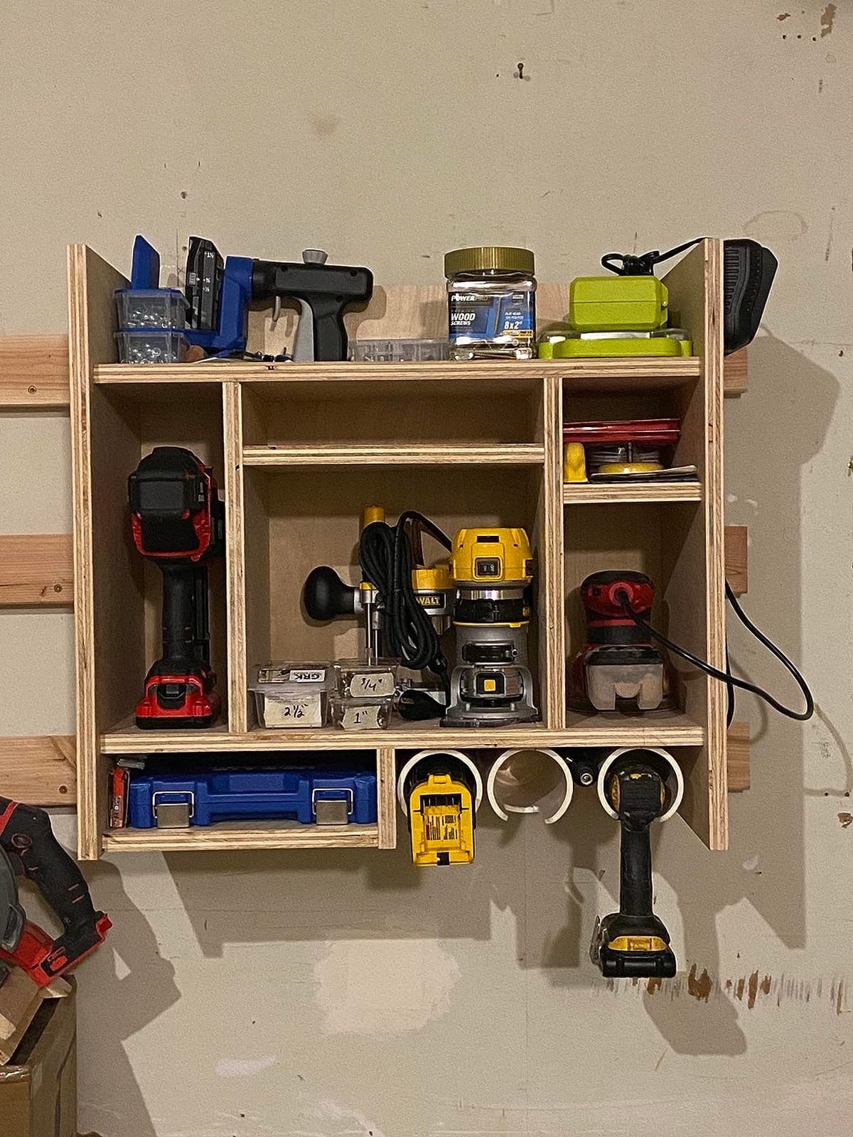 DEWALT Portable Table Saw with Stand, 8-1/4 inch, up to 48-Degree Angle Cuts (DWE7485WS) customer photo 1