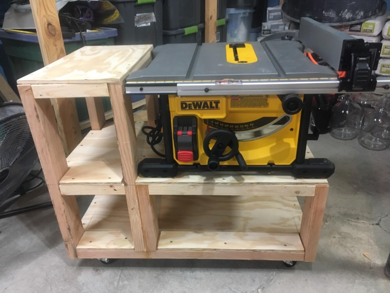 DEWALT Portable Table Saw with Stand, 8-1/4 inch, up to 48-Degree Angle Cuts (DWE7485WS) customer photo 2
