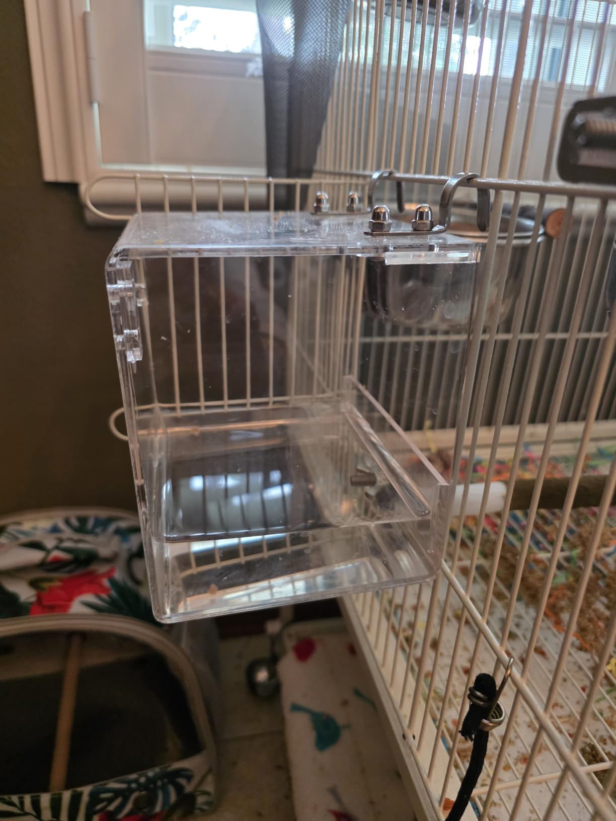 GURECOD Hanging Bird Bath Cube Bird Bathtub Bath Shower Box Bowl Cage Accessory for Little Bird Canary Budgerigar Parrots Crested Myna Cockatiel Lovebird Parakeet Bath (Small) customer photo 1