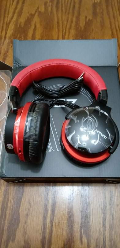 MOVSSOU Million Sold Classic E7 Active Noise Cancelling Headphones customer photo 1