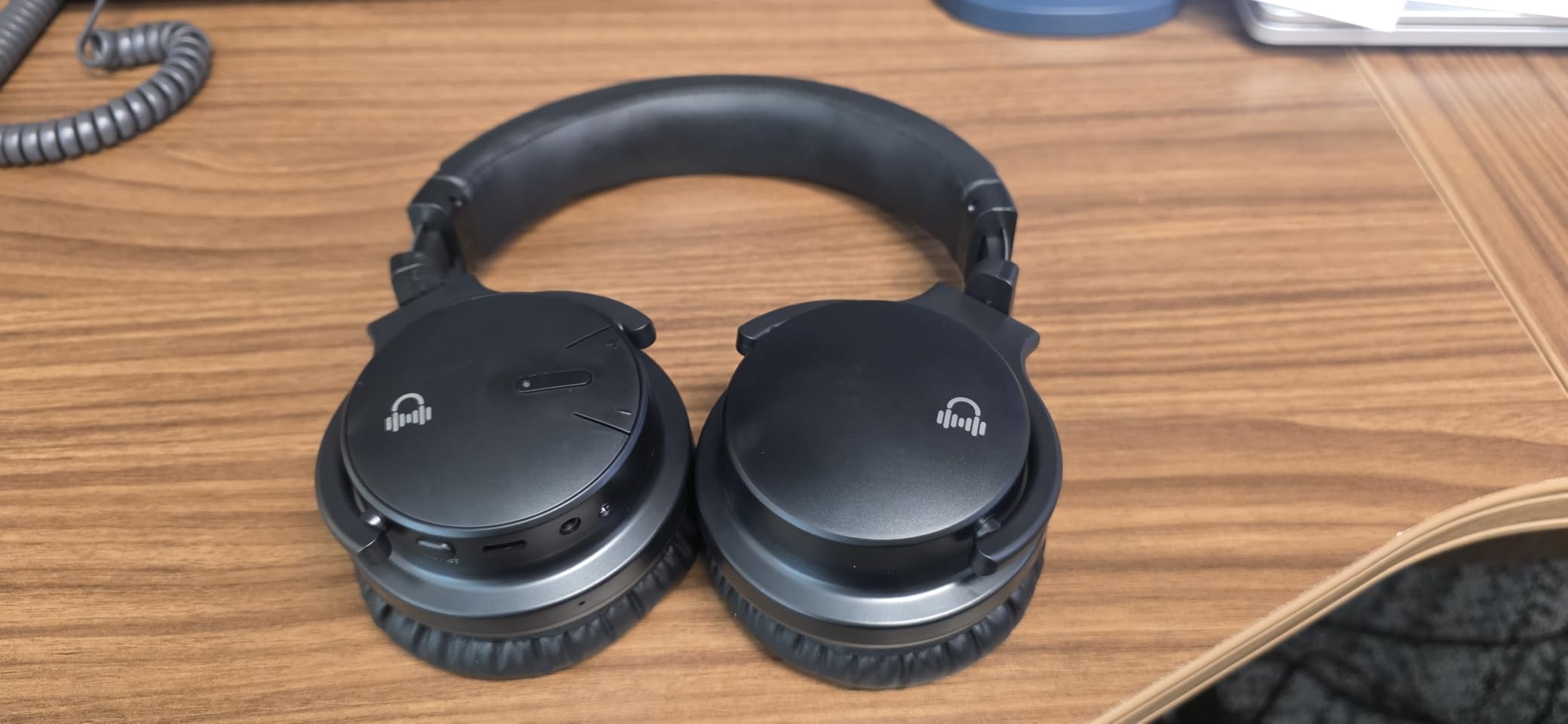 MOVSSOU Million Sold Classic E7 Active Noise Cancelling Headphones customer photo 2