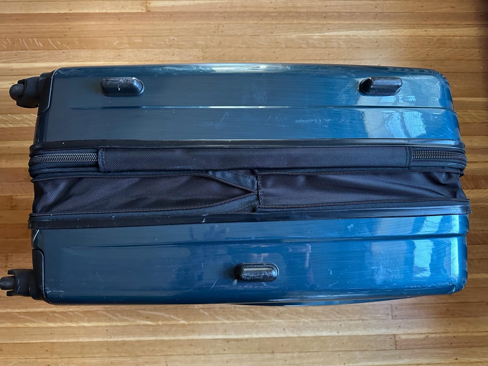 Samsonite Winfield 2 2-Piece Set (Carry-on/Large) Hardside Expandable Luggage with Spinner Wheels (Navy, 2-Piece Set (20/28)) customer photo 1