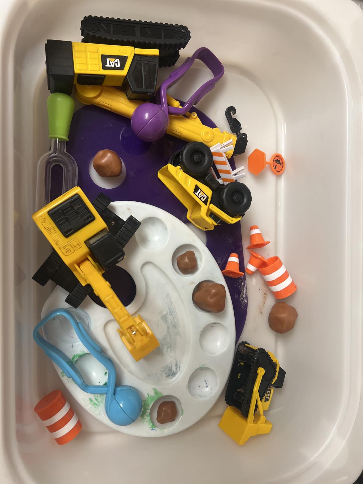 CAT Construction Toys, Little Machines Mega Set – 40+ Pieces with XL Crane & Excavator, 10 Mini Vehicles, Road Signs, Cones, Boulders & Barricades, Indoor/Outdoor STEM Toy for Kids Ages 3 + customer photo 1