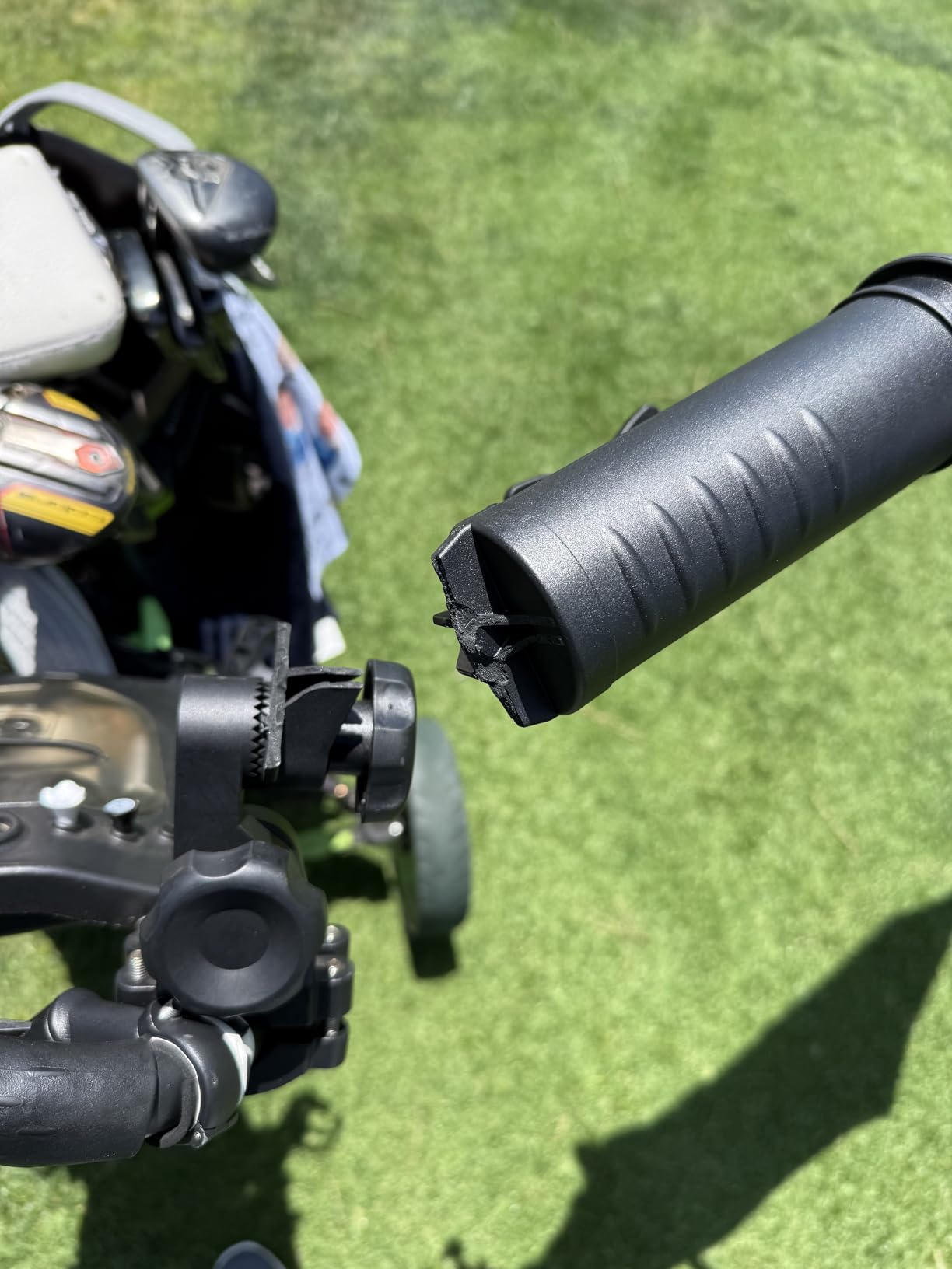 10L0L Heavy Duty Golf Push Cart Umbrella Holder, Super Strong Windproof, Universal Umbrella Stand for Mobility Scooter, Stroller, Wheelchair, Beach Chair customer photo 1