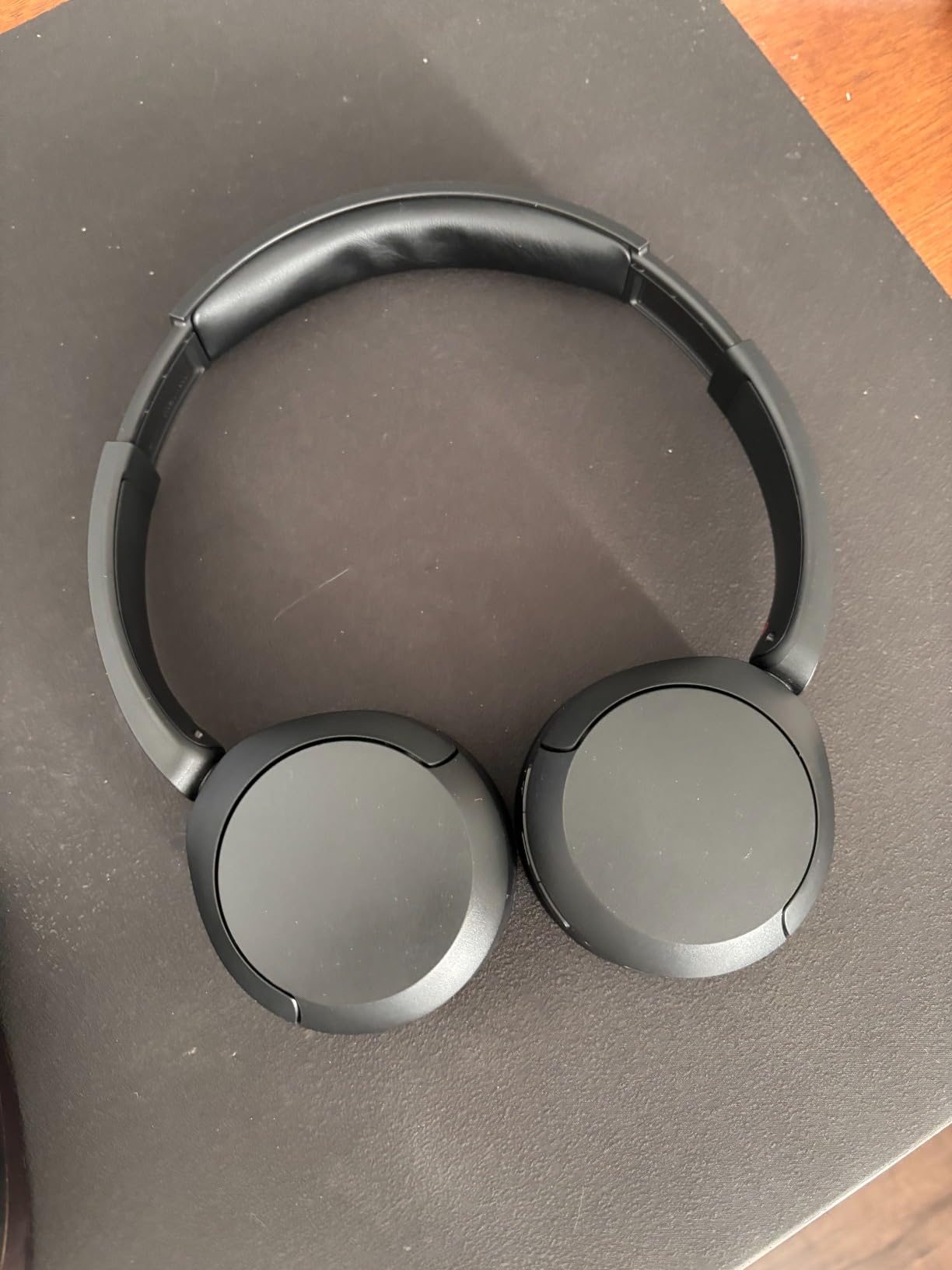Sony WH-CH520 Wireless On-Ear Bluetooth Headphones with Microphone, Black customer photo 2