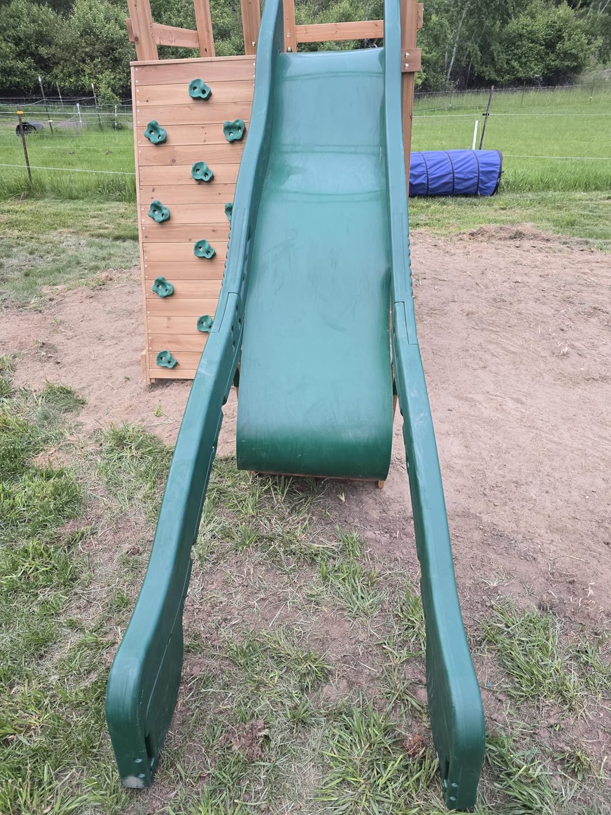 Backyard Discovery Lightning Ridge Cedar Wood Swing Set with Wave Slide, Play Deck, Rock Wall, Sandbox, Belt Swings, Toy Telescope, Steering Wheel, Step Ladder, Outdoor Playset customer photo 2