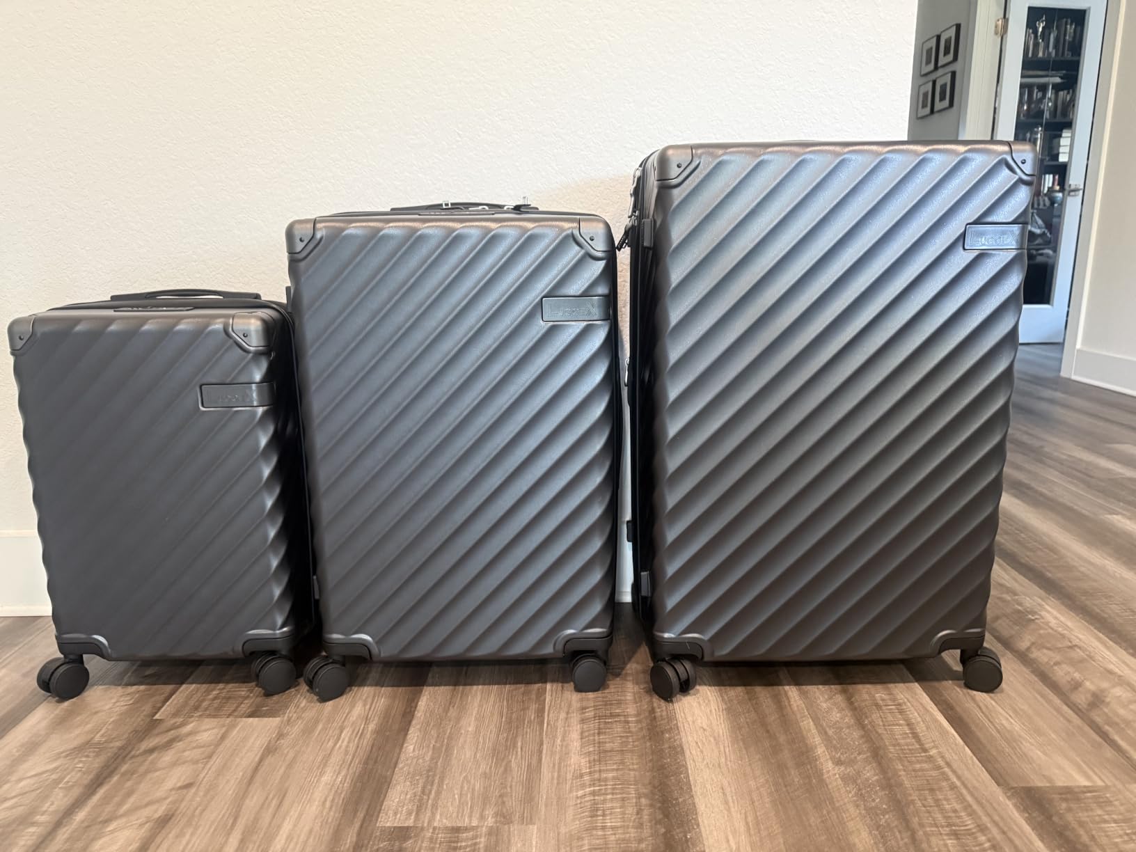 LUGGEX 28in Checked customer photo 1