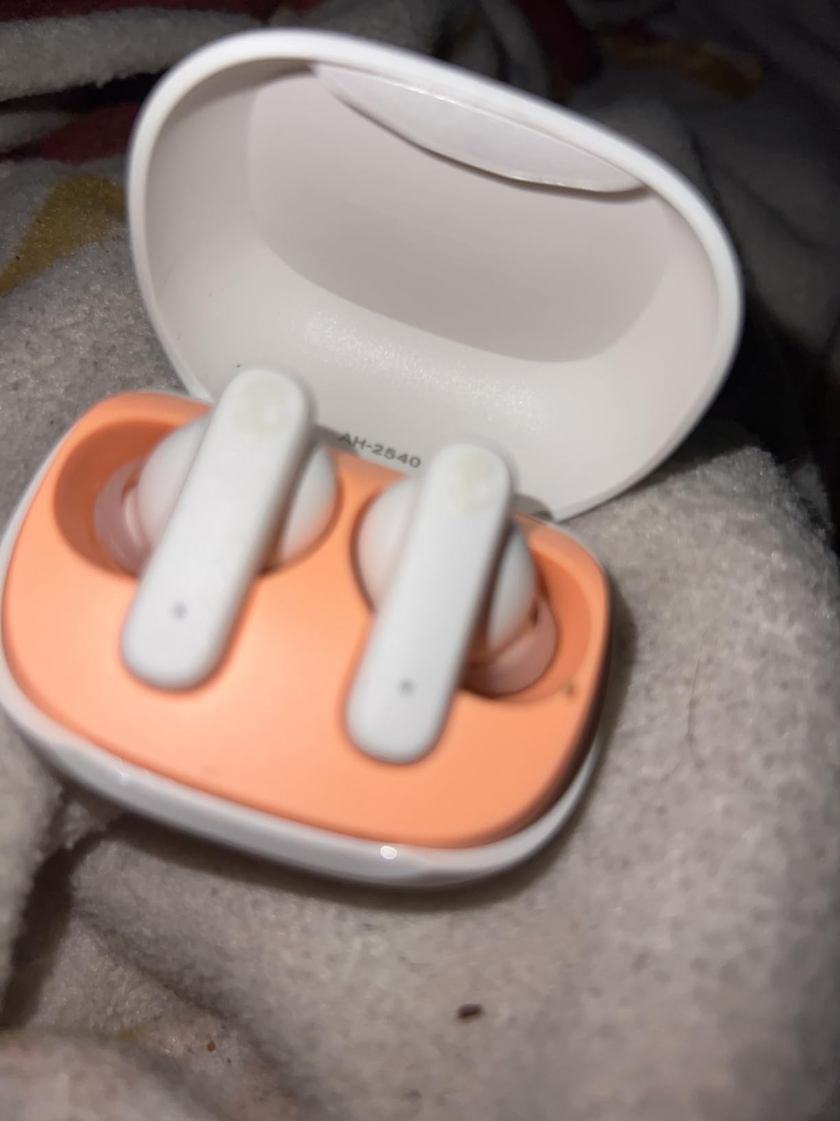 Skullcandy Smokin’ Buds Wireless Noise Isolating Earbuds - True Black customer photo 2