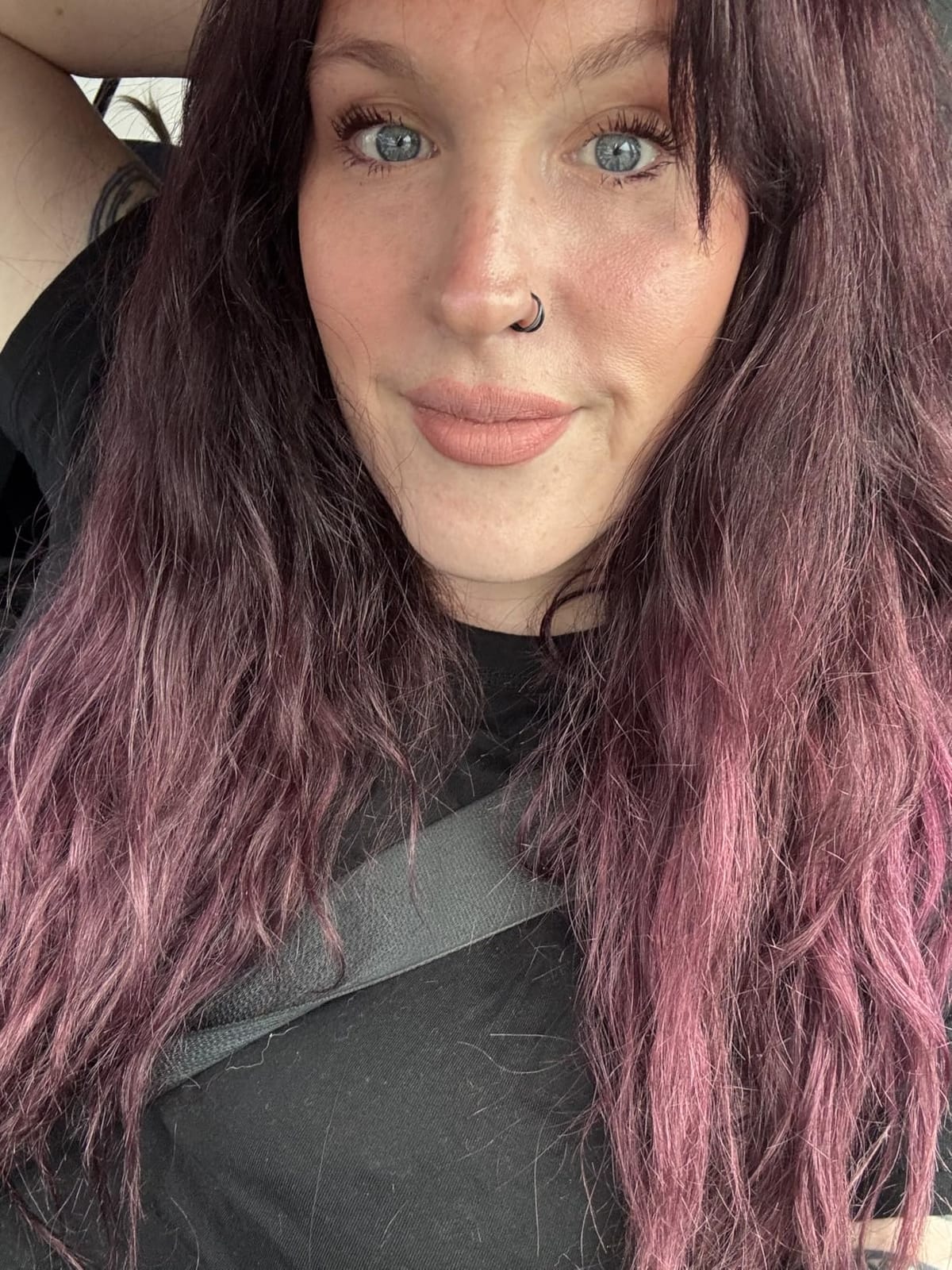 Supergoop! Glowscreen SPF 40 Tinted Sunscreen + Primer customer photo 1