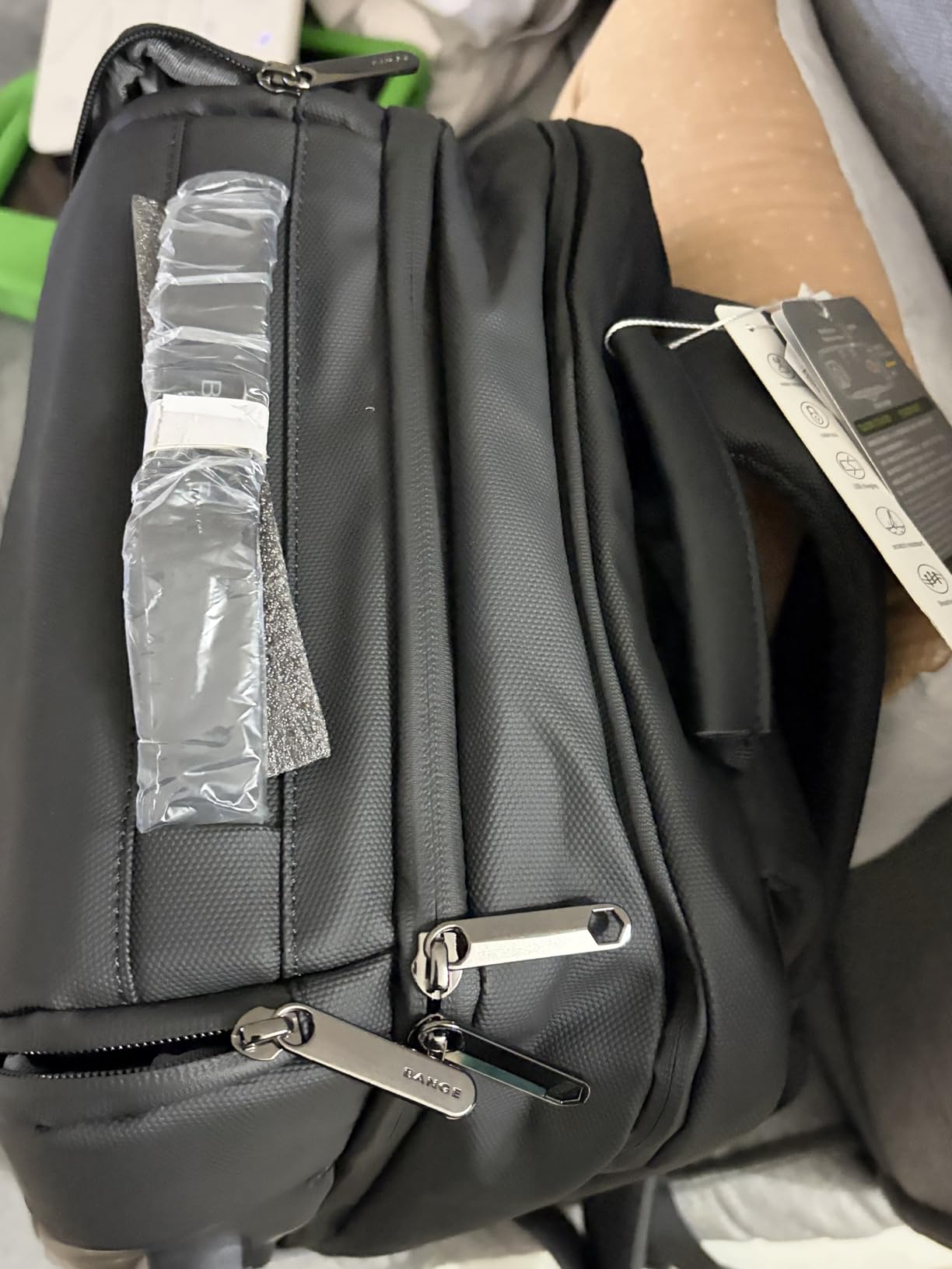 BANGE Men's Anti-Theft Backpack,Waterproof Fashion Travel Backpacks,High Tech Backpack with USB3.0 Charging Port,Business Laptop Backpack Fits 17.3 Inch Notebook… customer photo 2