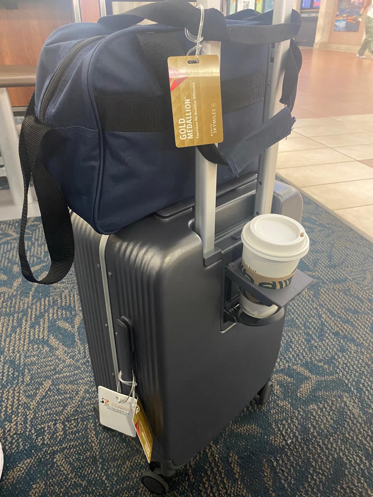 mixi Carry On Luggage with Cup Phone Holder and Charger Hard Shell Suitcases with Spinner Wheels, 20 Inch Smoke White customer photo 2