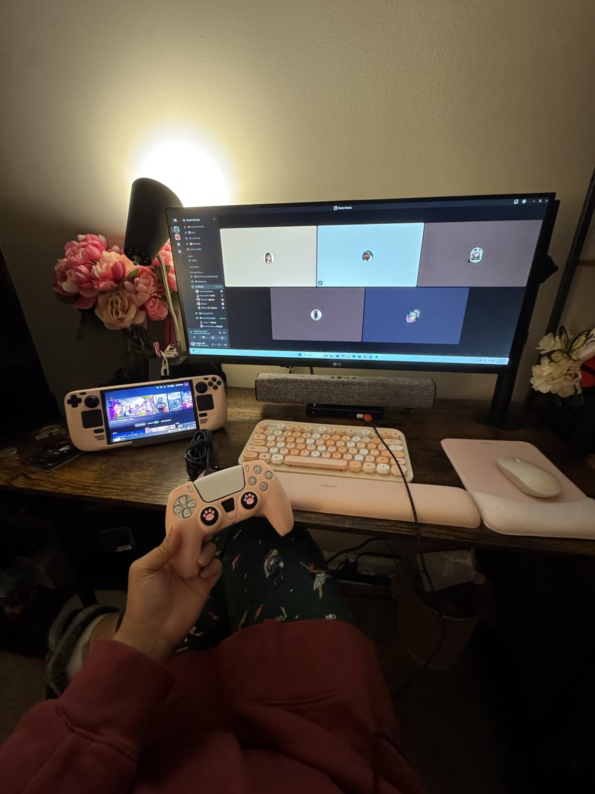 Valve Steam Deck OLED 512GB Handheld Gaming Console - Featuring A High Dynamic Range Screen, A Longer-lasting Battery, Faster Downloads, And Much More customer photo 1