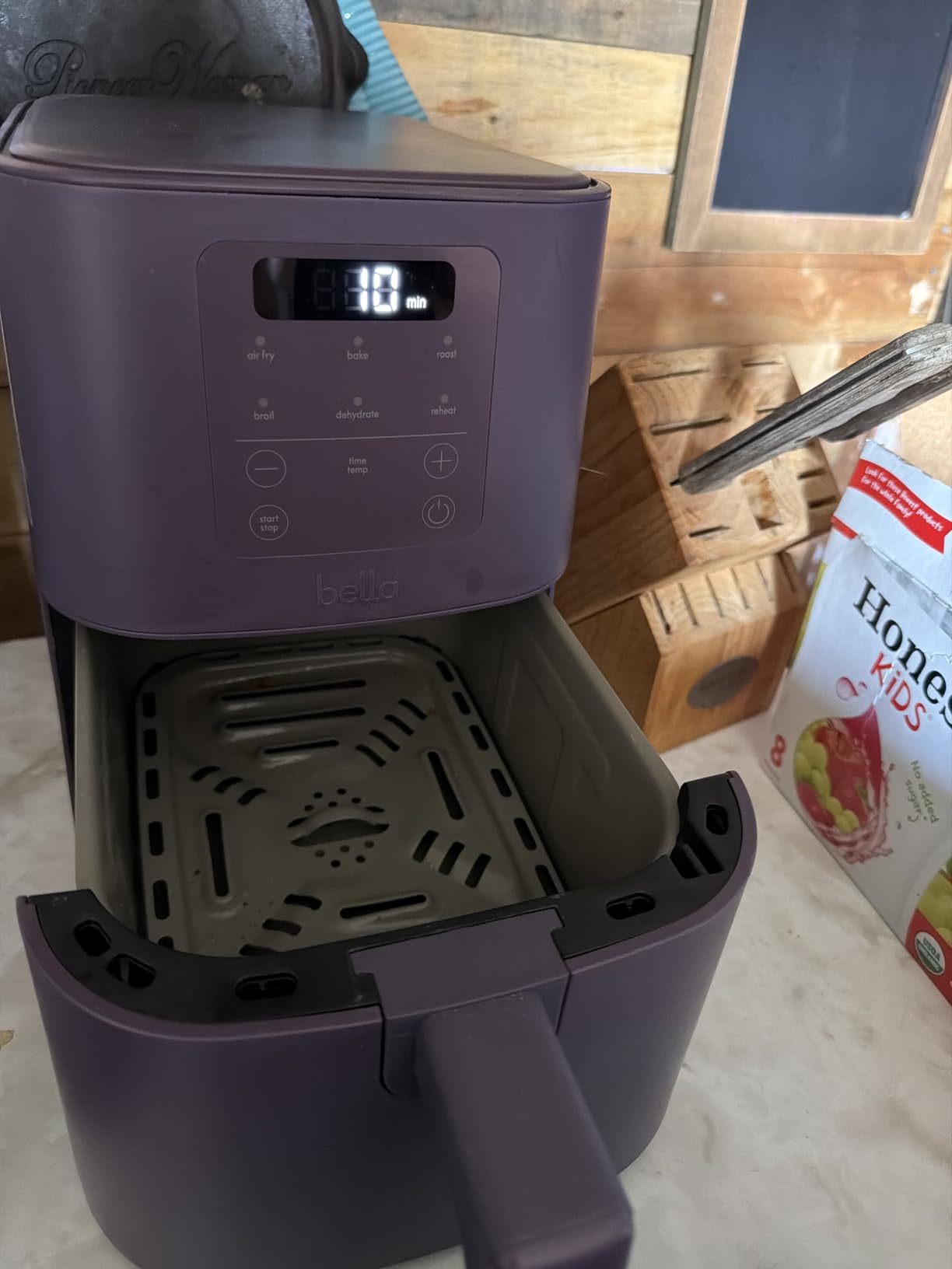 bella Fits-anywhere™ Slim 4qt Air Fryer, Non-Toxic Coating, Oatmilk customer photo 1