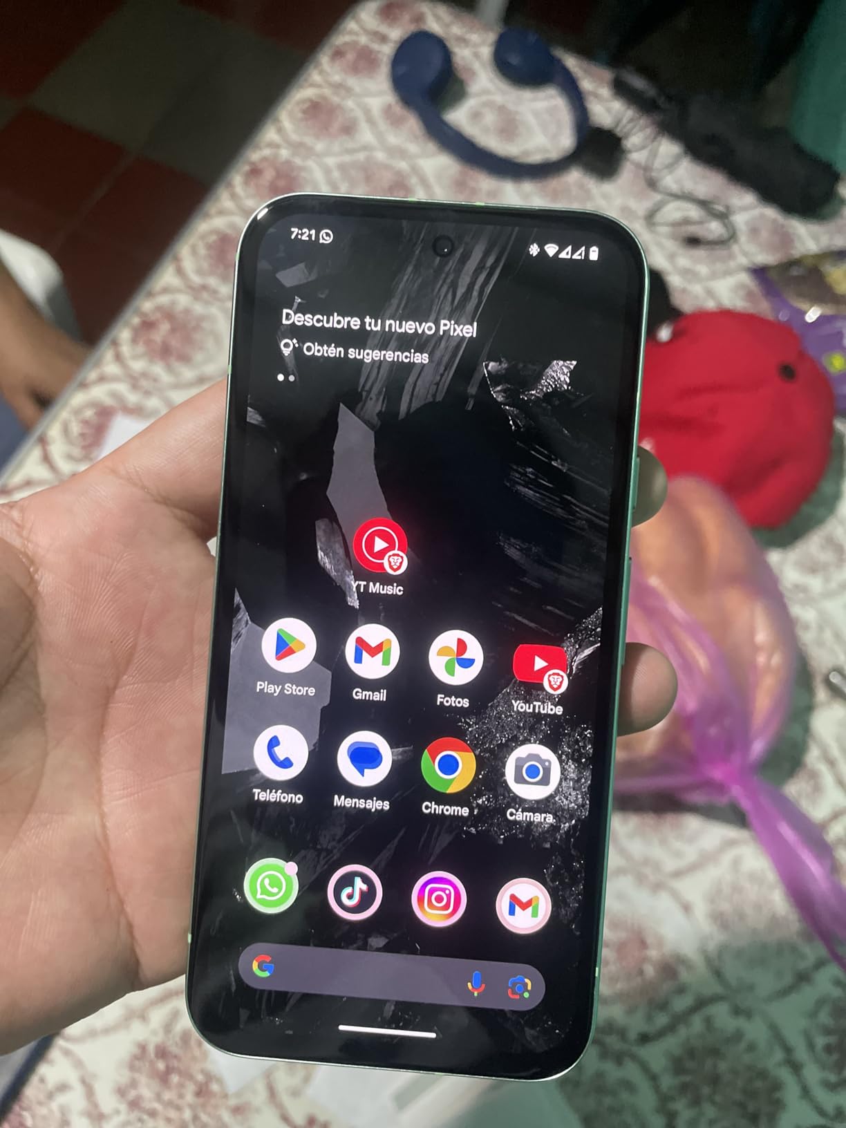 Google Pixel 8a 5G, 128GB + 8GB RAM, Obsidian - Unlocked (Renewed) customer photo 1
