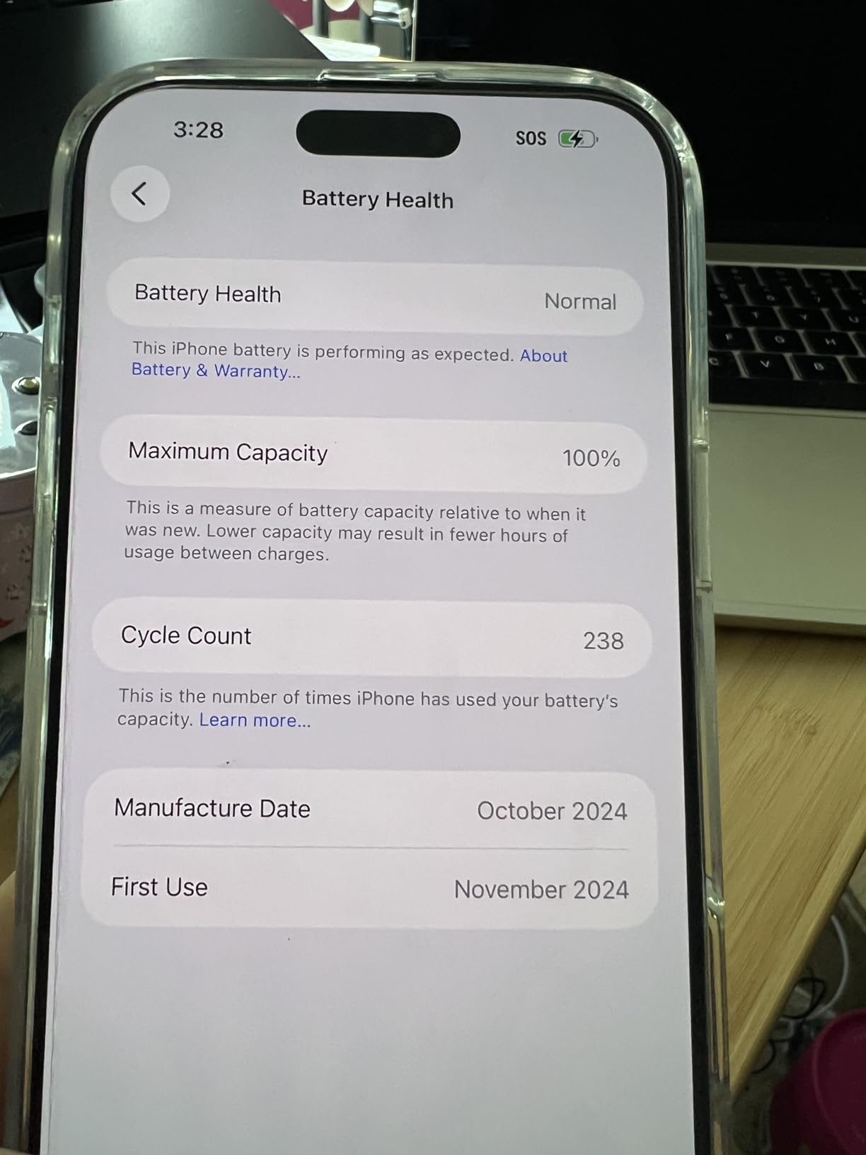 iPhone 16 Pro Max Renewed customer photo 1