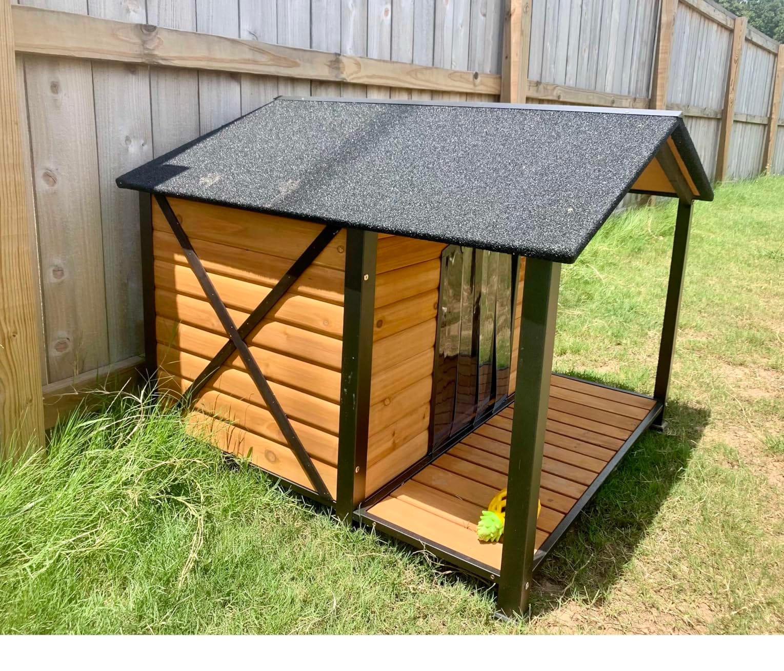 Suumerpety Medium Heated Dog House Outdoor with Insulated Liner for Winter customer photo 1