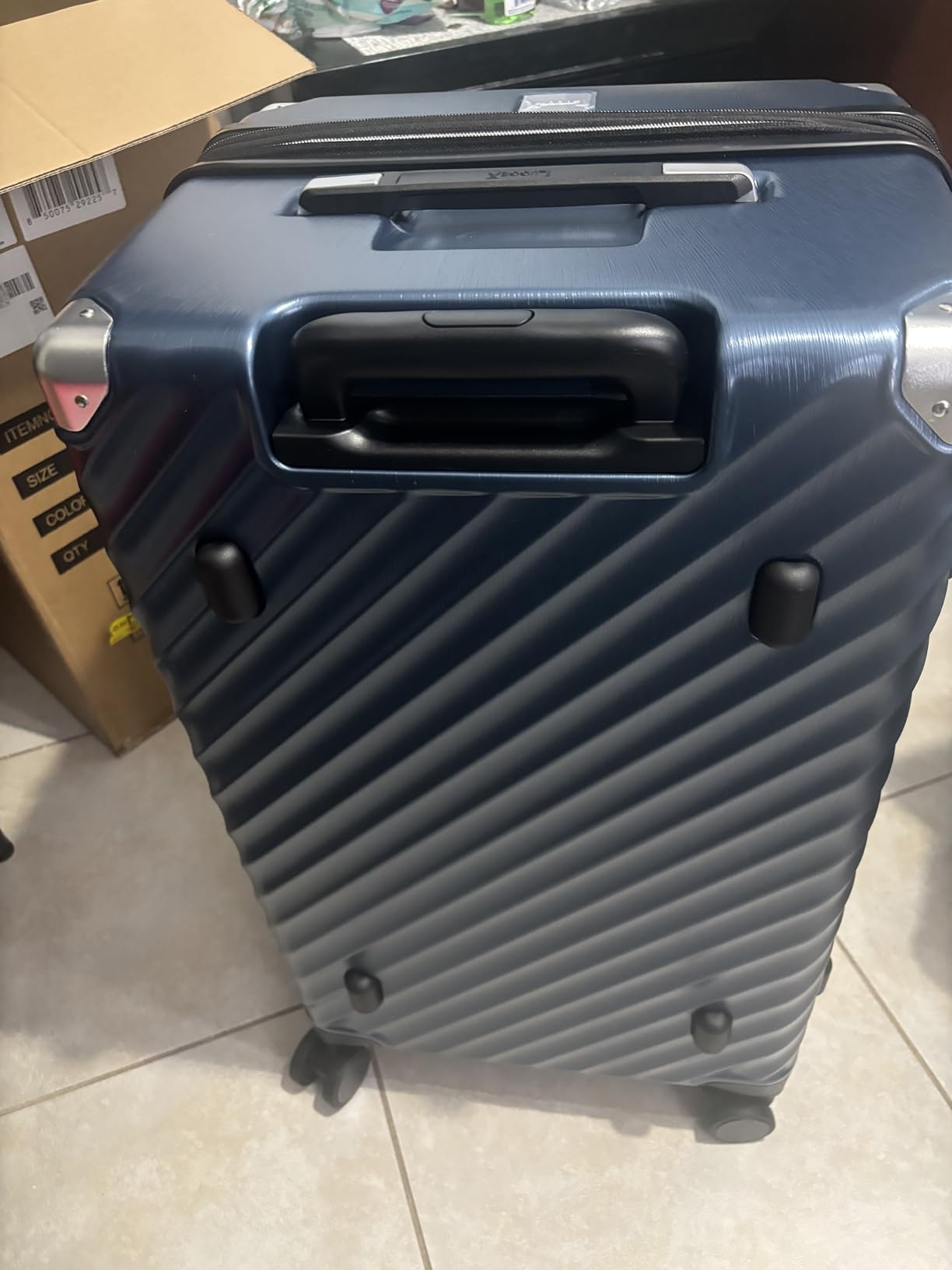 LUGGEX 28 Inch Trunk Luggage with Spinner Wheels, Blue customer photo 1