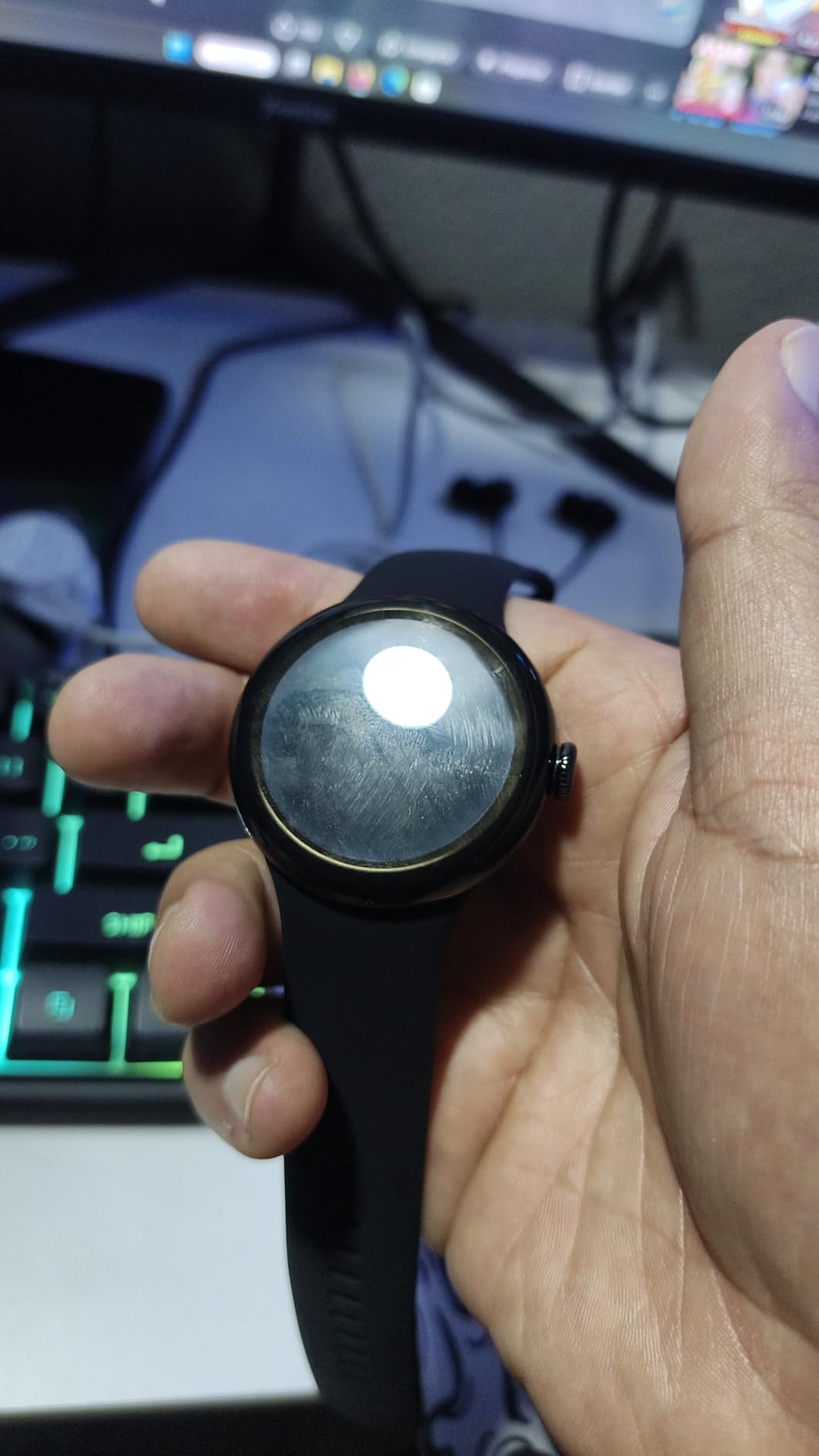 Pixel Watch 2 Renewed customer photo 1