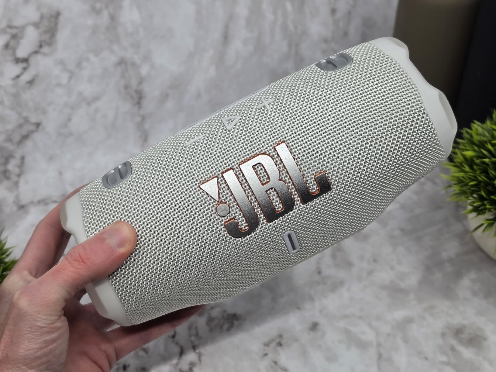JBL Charge 6 customer photo 2
