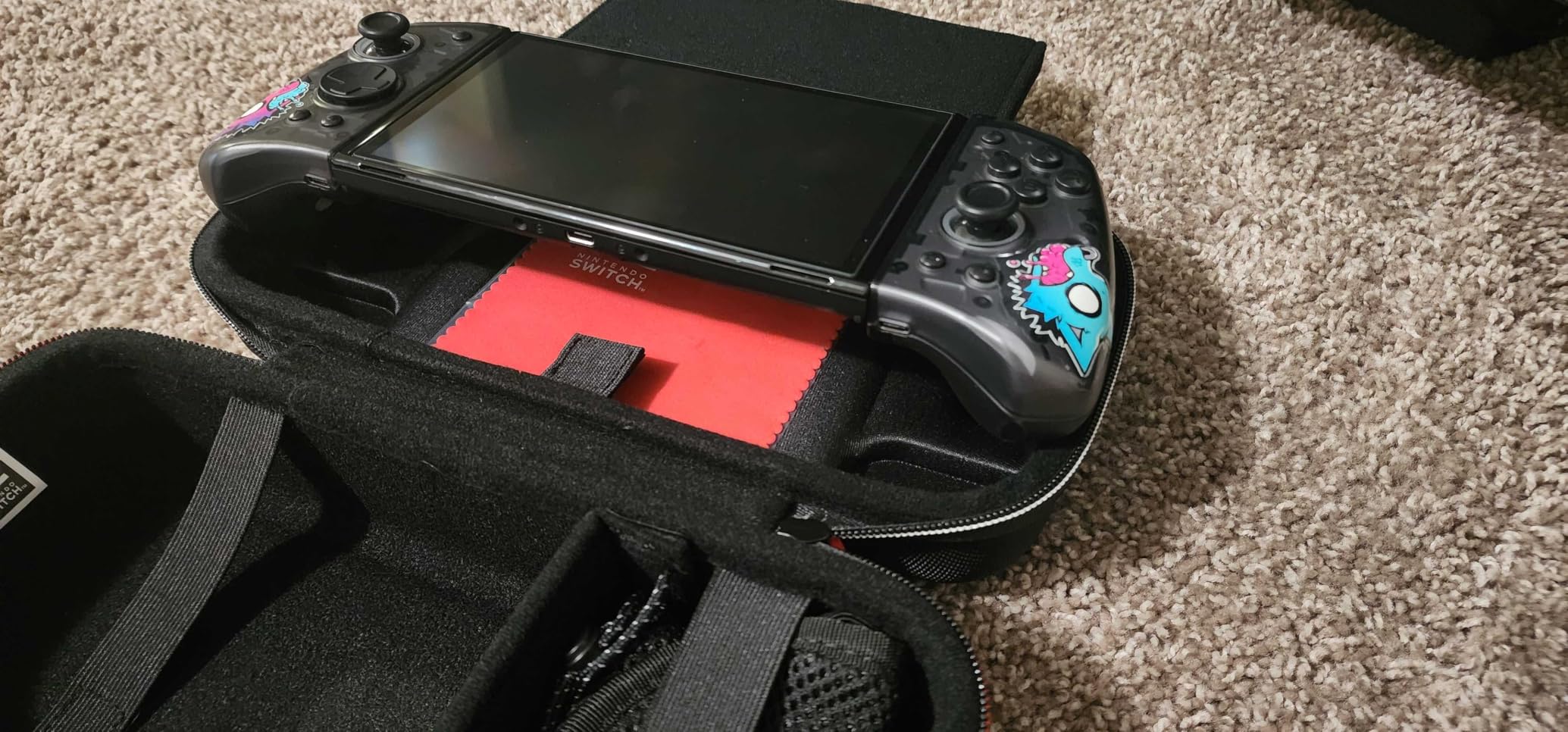 Game Traveler Deluxe Case customer photo 2