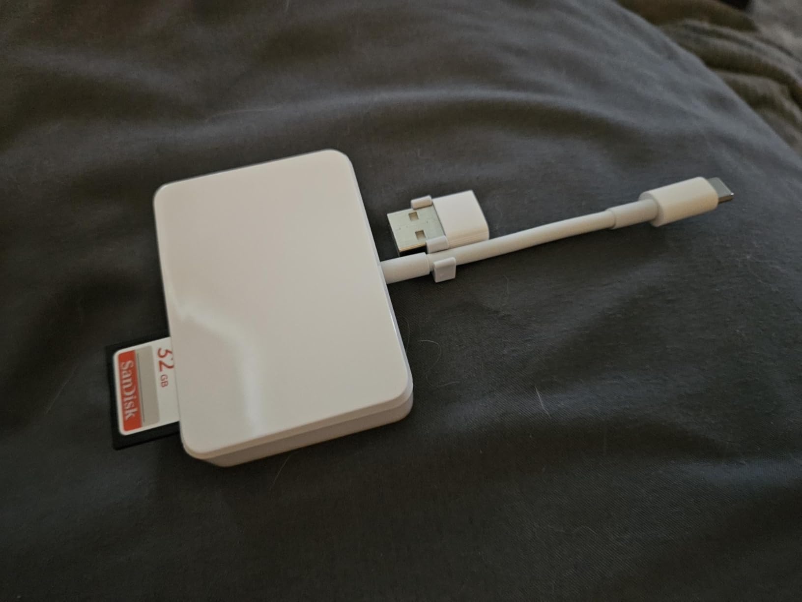 SD Card Reader, 4 in 1 USB C to SD/TF/CF/MS Card Reader with USB to USB C Adapter Memroy Card Reader for iPhone 17/16/15 Pro Max iPad Pro MacBook Pro/Air iMac M4/M3/M2 Android Phone/Tablet PC (White) customer photo 2
