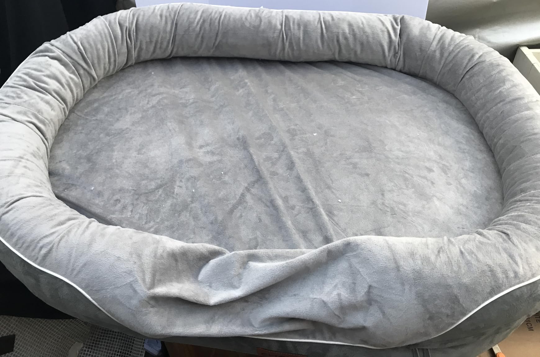 CWAWZ XL Orthopedic Dog Bed, Extra Large Dog Bed, Dog Sofa for Large Sized Dogs with Full-Surround Bolsters, Dual-Sided Dog Cooling Bed with Memory Foam, Washable Sofa with Nonslip Bottom, Light Grey customer photo 2