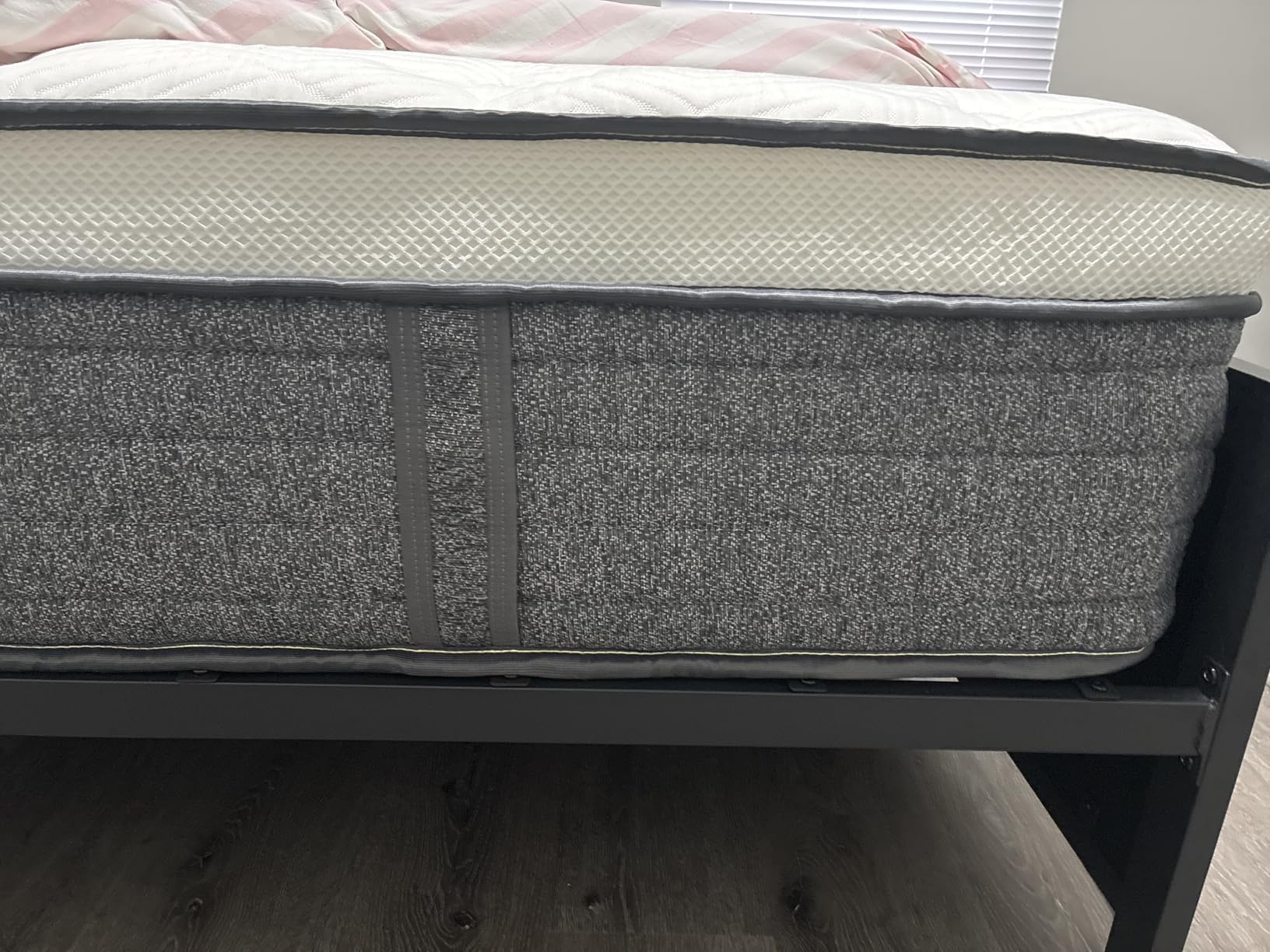 Queen Mattress, 12 Inch Queen Size Hybrid Mattresses in a Box customer photo 2