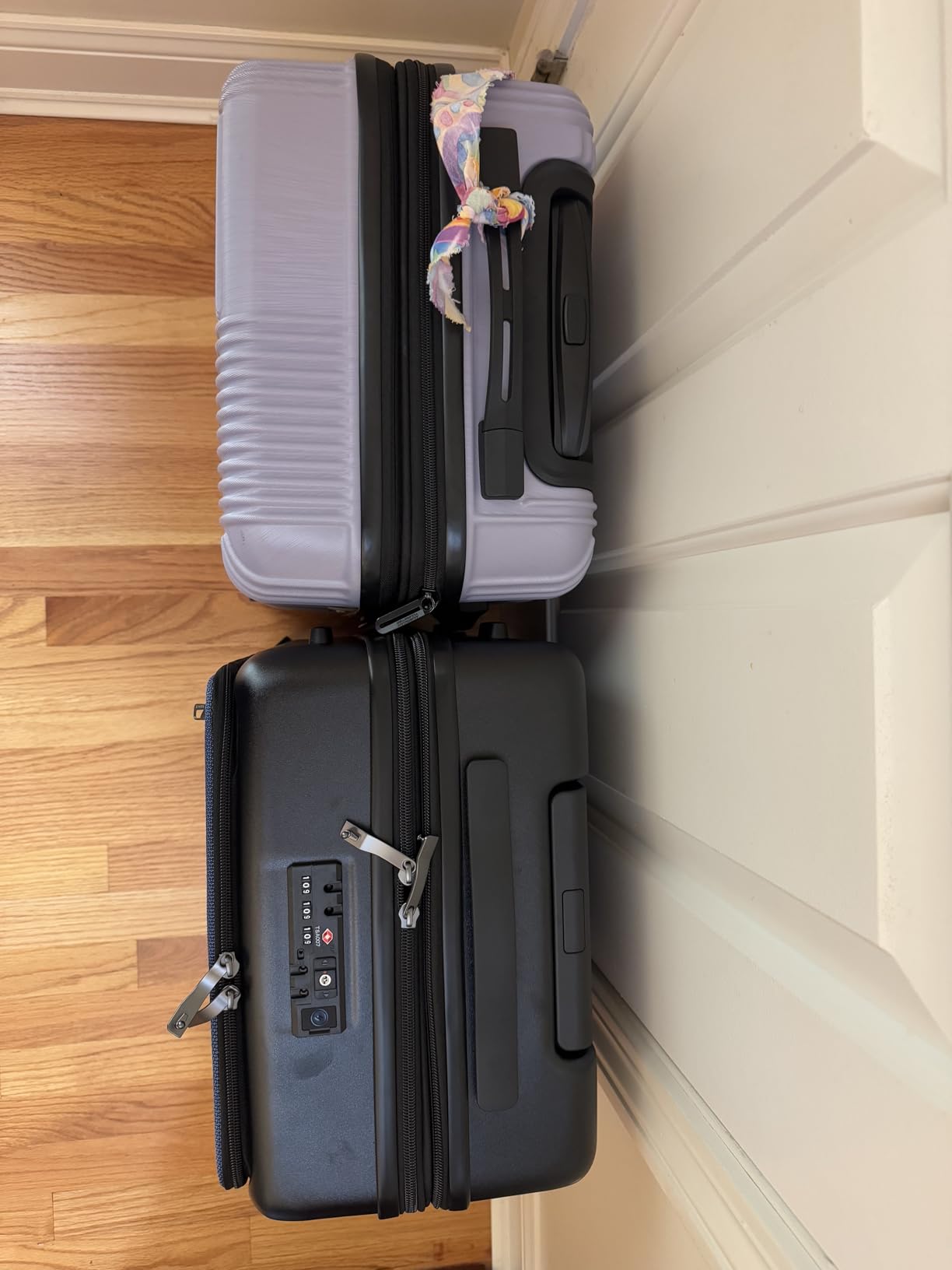 KROSER Hardside Expandable Carry On Luggage 22x14x9 Airline Approved With Front Business Pockets, 20 Inch Suitcases with Wheels, Carry on Suitcase with TSA Lock & USB Port, Black customer photo 2