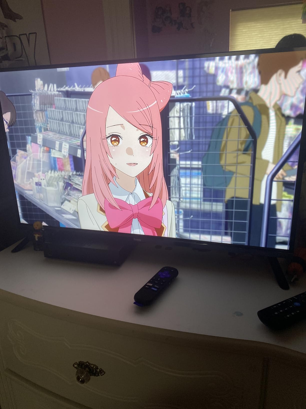 Roku 32-Inch Select Series Smart TV 2026-1080p Full HD TV - RokuTV customer photo 2