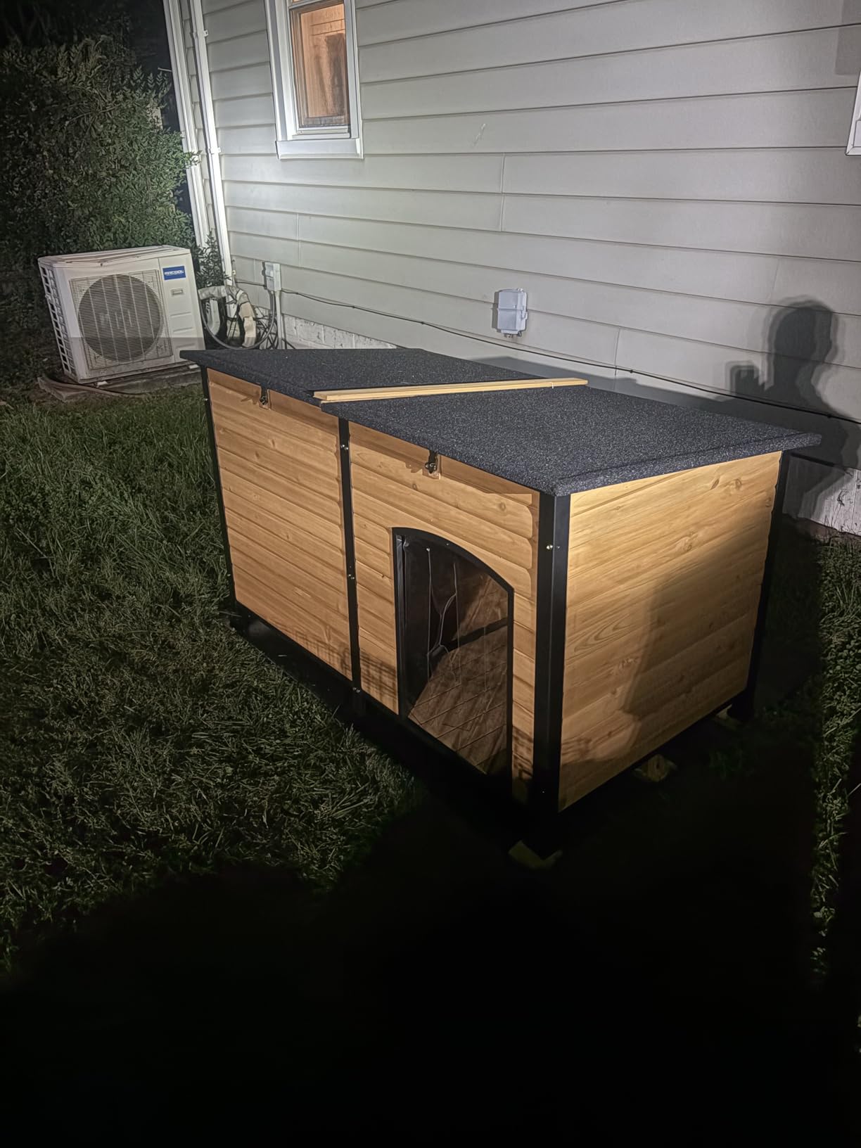 GUTINNEEN Heated Dog House Outdoor Insulated Dog House Weatherproof Dog Kennel with Thermostat-Controlled Heating Pad, 6-Sided Thermal Liner, Chew-Proof Metal Frame for Dogs customer photo 1