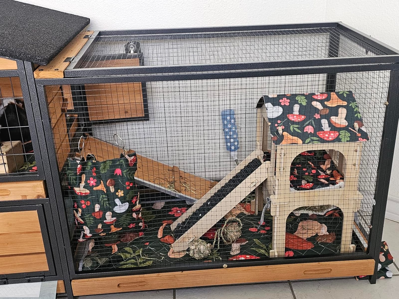 Suumerpety 2-Story Wooden Rabbit Hutch with Chew-Proof Ramp, Dual Leak-Proof Pull-Out Trays & 4 Lockable Wheels, Indoor Outdoor Bunny Cage for Rabbits & Guinea Pigs (Grey) customer photo 1