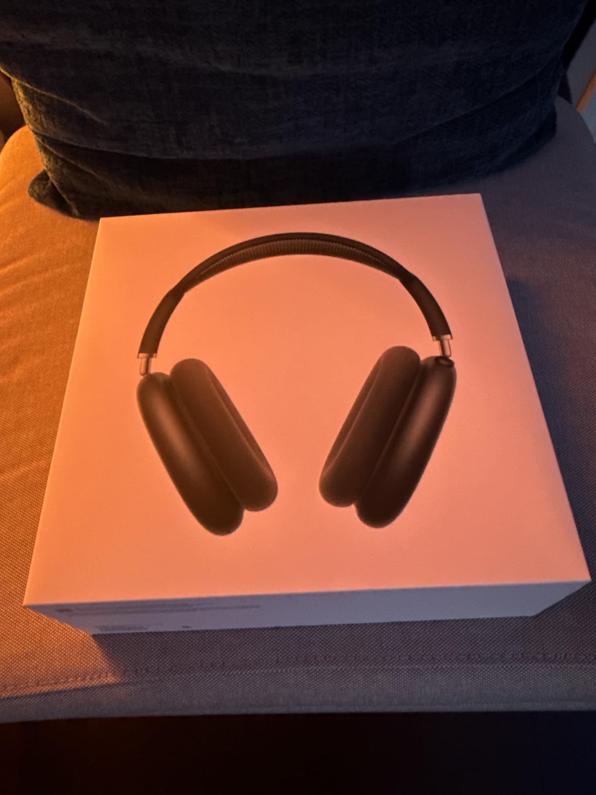 Apple AirPods Max 2 Wireless Over-Ear Headphones – Midnight customer photo 2