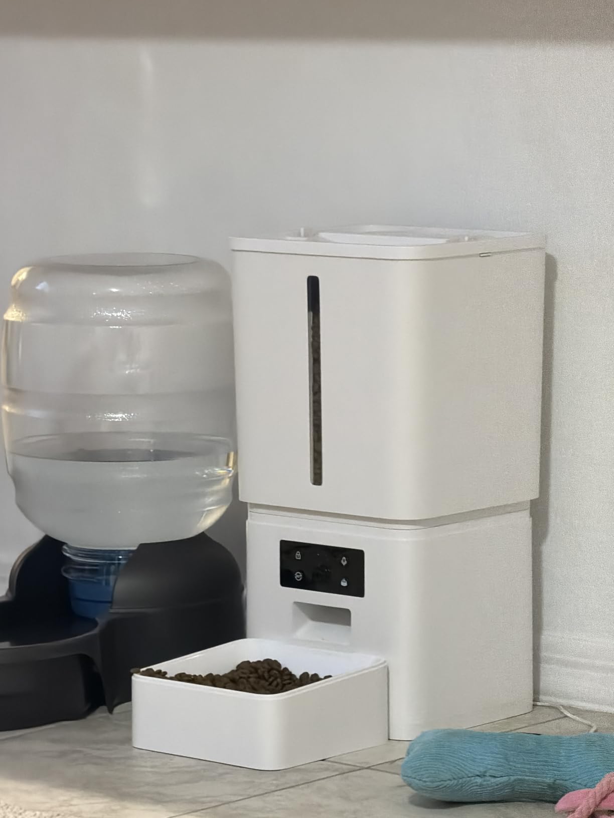 Gwozn Automatic Dog Feeder Large Breed: 15L/63-Cup Capacity for 23mm Kibble customer photo 1